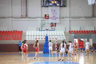 U18 Kızlar Basketbol Anadolu Şampiyonası Beyaz Grup Uşak’ta tamamlandı