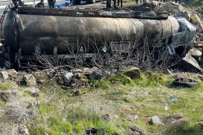 Uşak’ta mazot yüklü tanker alev alev yandı: 1 ölü