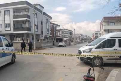 Uzaklaştırma kararını kaldırttığı kocası tarafından bıçaklanan kadın ağır yaralandı