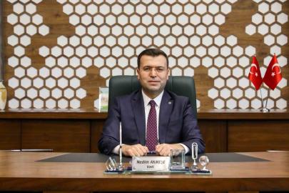 Vali Akmeşe: "Ramazan Bayramı’nın sağlık, huzur ve mutluluk getirmesini diliyorum"