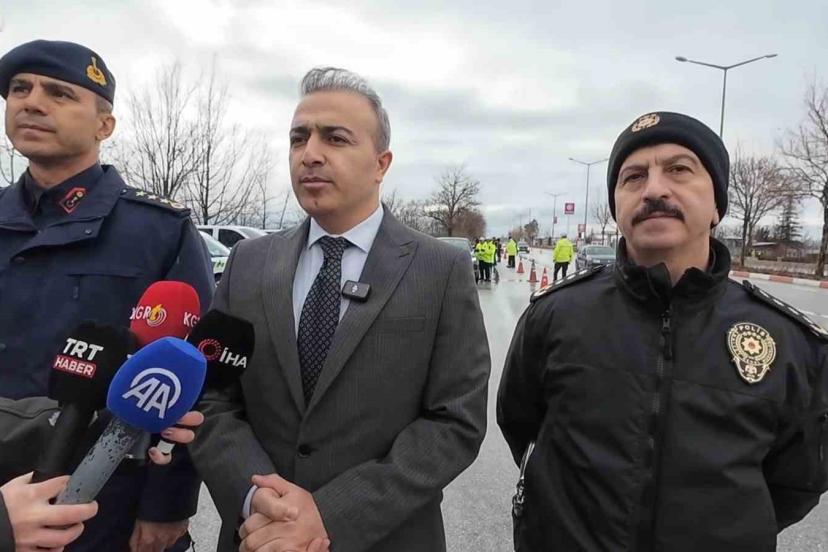 Vali Çiçek: "Bayramda vatandaşımızın huzuru için sahadayız"