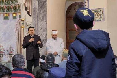 Vali Musa Işın, "Maarifin Kalbinde Ramazan" programında öğrencilerle Ulu Camii’nde buluştu