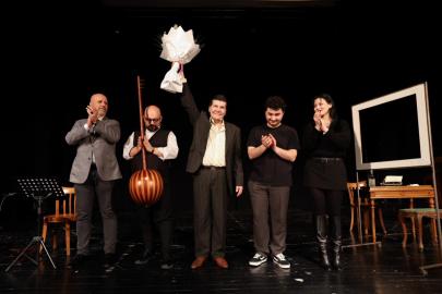 ‘Veli’nin Oğlu Orhan’ Küçükçekmece’de seyirciyle buluştu