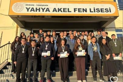 Yahya Akel Fen Lisesi öğrencileri Matematik Olimpiyatlarında dünya birincisi oldu