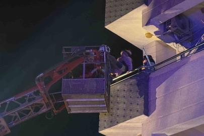 Yangın çıkan apartmanda can pazarı: 30 kişiyi itfaiye kurtardı