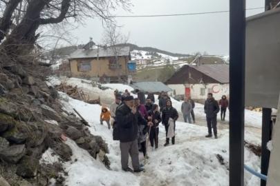 Yaşlılar anlattı, gençler oynadı: Asırlık saya oyunu yeniden sahnelendi