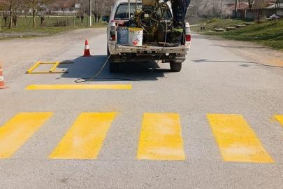 Yaya geçidi ve kasis çizgileri yenilendi