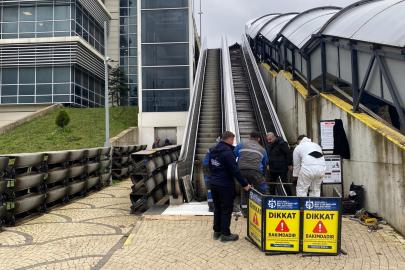 Yürüyen merdiven ve asansörlerde periyodik bakım sürüyor