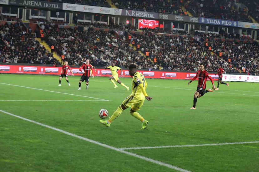 Ziraat Türkiye Kupası: Gaziantep FK: 0 - Fenerbahçe: 1 (İlk yarı)