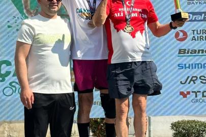 75 yaş üstü kategoride birinci olan milli sporcu Ali Bıdı Türkiye Kupası sahibi oldu