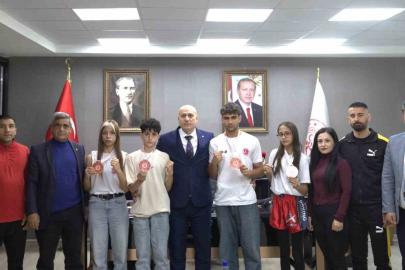 Adıyamanlı kick boksçulardan Türkiye Şampiyonasında büyük başarı