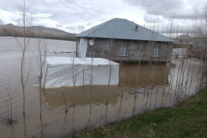 Ağrı’da sağanak yağış sonucu dereler taştı
