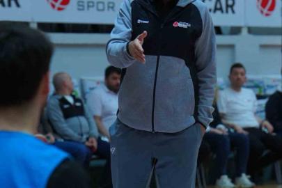 Aliağa Petkimspor’da yardımcı antrenörler de değişti