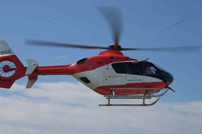 Ambulans helikopter yeni doğan bebek için zamanla yarıştı