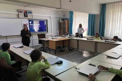 Anadolu Üniversitesi’nden Oklubalı Sabri Kahvecioğlu İlkokulu’nda girişimcilik eğitimi
