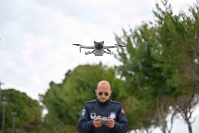 Antalya Büyükşehir zabıtasından dronla denetim