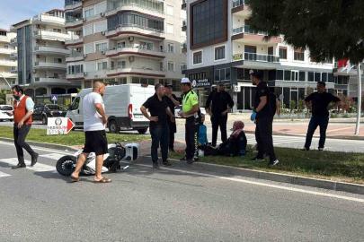 Antalya’da motosikletler çarpıştı: 3 yaralı