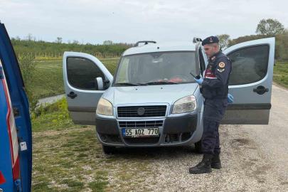 Aracında silahla vurulmuş halde bulundu