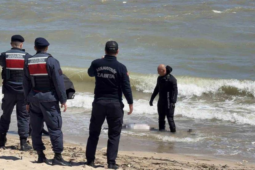 Arnavutköy sahilinde erkek cesedi bulundu
