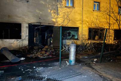 Arnavutköy’de metal fabrikasında sanayi tipi tüp patladı: 1’i ağır 3 işçi yaralandı