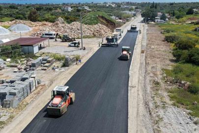 Aydın genelinde eş zamanlı yol çalışmaları sürüyor
