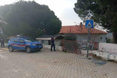 Aydın’da jandarma ekipleri okul önlerindeki güvenlik tedbirlerini arttırdı