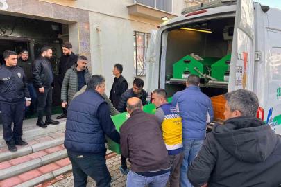 Babasını öldüren genç: "Üzerine atlayarak elimde bulunan bıçakla boğazını kestim"