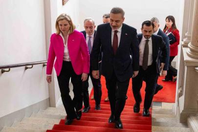 Bakan Fidan, Avusturyalı Bakan Meinl-Reisinger ile bir araya geldi