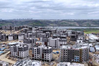 Bakan Kurum, Sazlıbosna’daki ‘İlk Evim’ Projesi’ konutlarını paylaştı