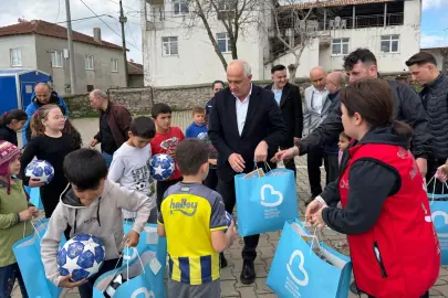 Balıkesir’de kırsaldaki çocuklara 23 Nisan hediyesi