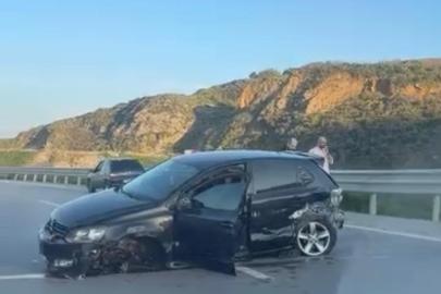 Balıkesir’de trafik kazası; araç bariyerlere çarptı