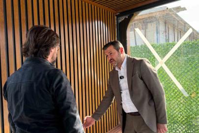 Başkan Çetinkaya yeni nesil otobüs durağında incelemede bulundu