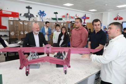 Başkan Çolakbayrakdar: "Gençlerimizin ürettiği her proje Türkiye’nin gücüne güç katacak"