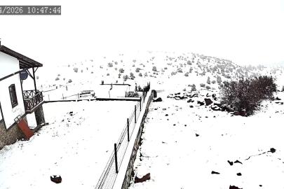 Başkentin yüksek kesimlerinde kar yağışı etkili oldu