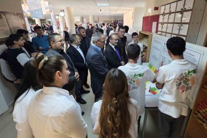 Bayburt’ta öğrenciler projelerini bilim fuarında tanıttı