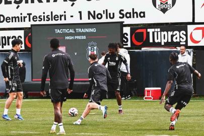 Beşiktaş kondisyon ve taktik çalıştı