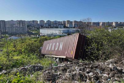 Beylikdüzü’nde tır kazasında faciadan dönüldü