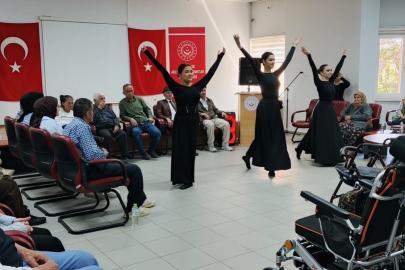 Bilecik huzurevinde Kafkas halk oyunlarıyla renkli anlar yaşandı