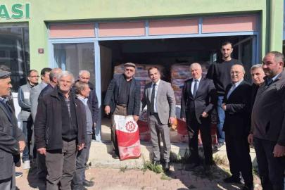 Bilecik’te 240 torba yağlık ayçiçeği tohumu üreticilere dağıtıldı