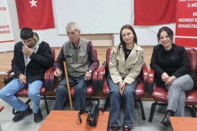 Bilecik’te öğrencilerden huzurevine anlamlı buluşma