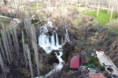 Bol yağışlar Sızır şelalesini coşturdu