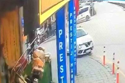 Bolu’da aydınlatma direğine çarpan otomobil kamerada