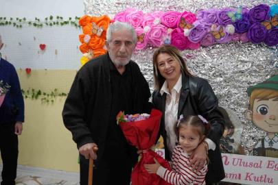 Bu kez yaşlılar minikleri ziyaret etti