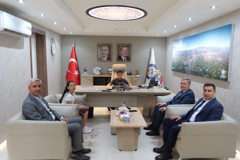 Buharkent’te başkanlık koltuğu değişti