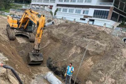 Burhaniye’de sezon öncesi Ören Plajında alt yapı çalışmalarına başlandı