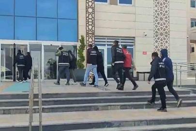 Çanakkale’de uyuşturucu taciri 5 şüpheli tutuklandı