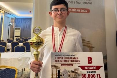 Çeşme Belediyesporlu Ali Arda Eracar’dan, Satranç Turnuvası’nda şampiyonluk