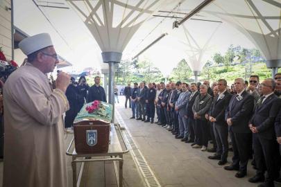 CHP Genel Başkanı Özel, gazeteci Yıldırım’ın cenaze törenine katıldı