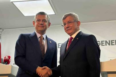 CHP Genel Başkanı Özel: "Türkiye’de Davutoğlu’nun Başbakanlığı döneminde çok kritik bir süreç yaşandı"