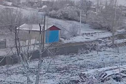 Çiçekdağı ilçesinde Nisan ayında kar yağdı